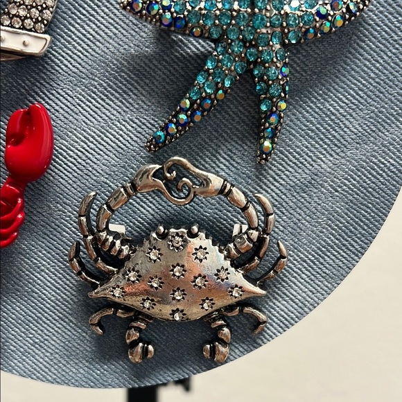 Nautical Motif Boat Bag Pin Set 🦞⚓️ - Picture 5 of 8